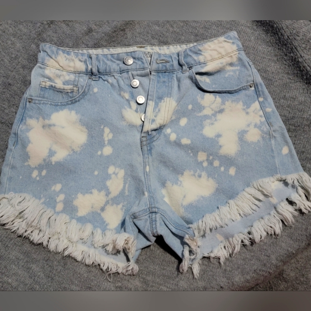 Wild Fable hi rise bleached, blue button fly, frayed hem shorts size 4 Worn once - Picture 1 of 8